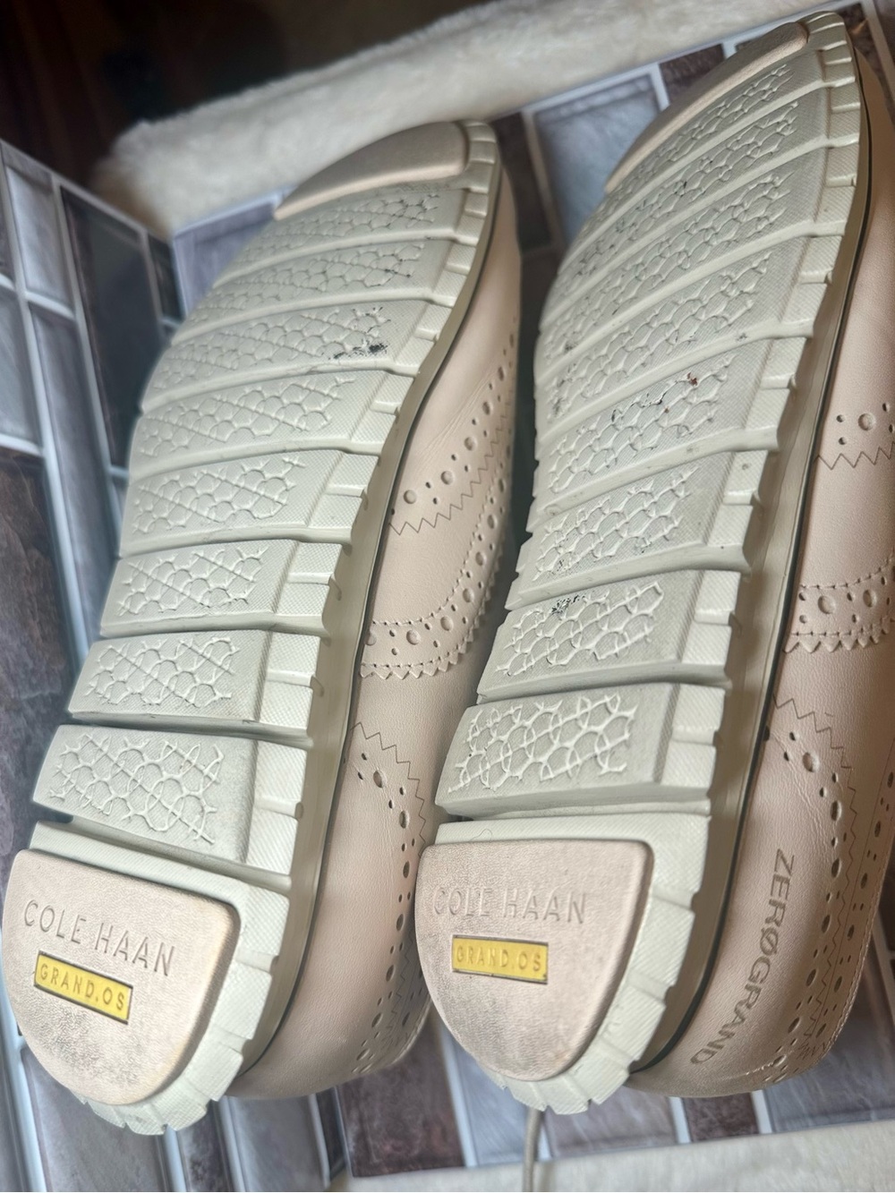 Cole Haan Zerogrand Wingtip Oxford Shoes Women’s 8B Brazilian Sand Beige Leather - Picture 5 of 9